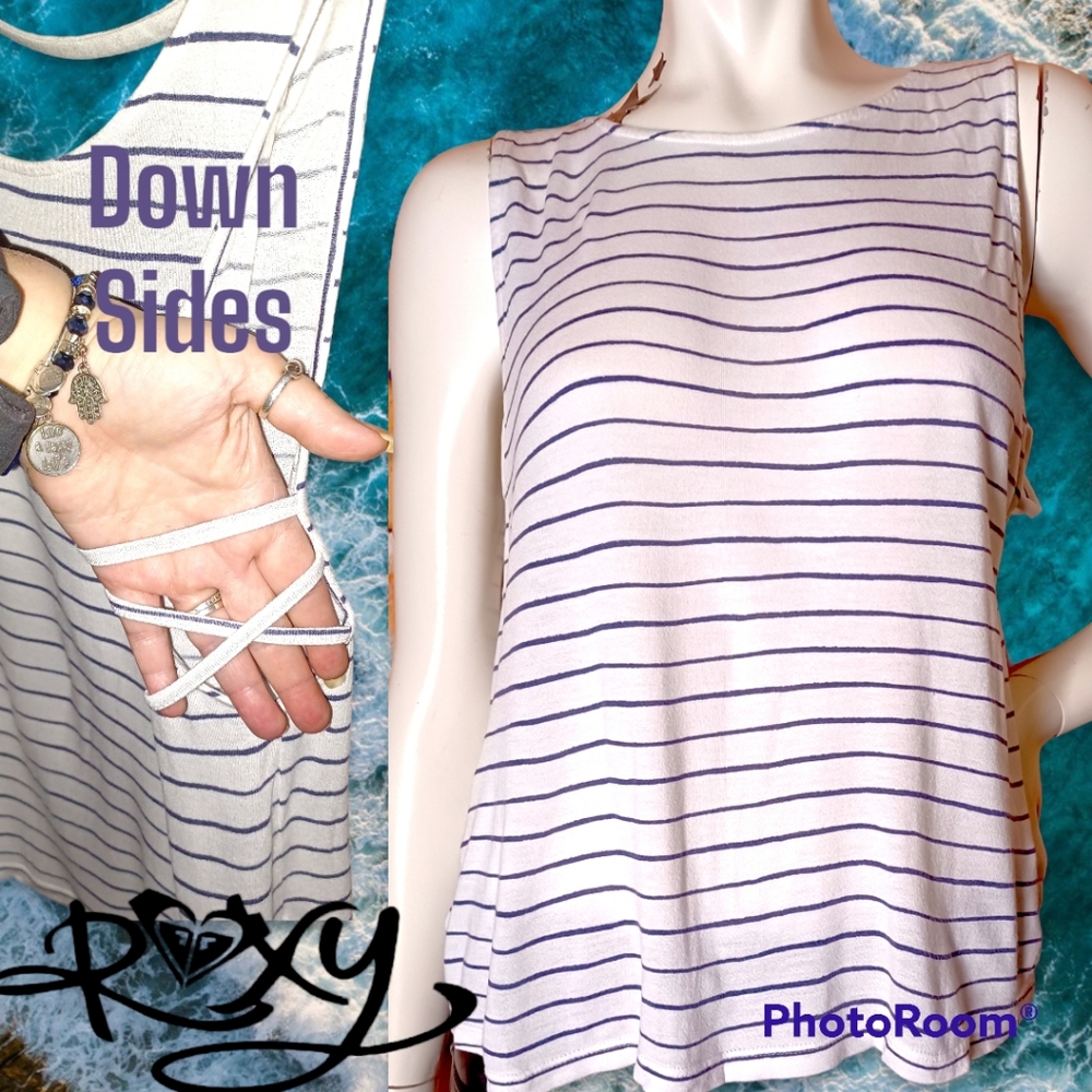 ROXY Limited Edition LOVE SUN Semi Cropped Tank Navy/White cutout Detail Large